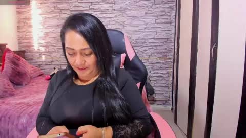 Julianna online show from May 6, 2026, 10:26 pm