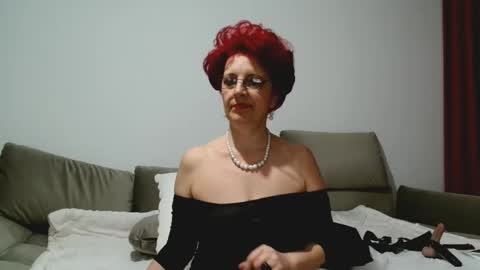 Snapshot of milffsupreme chatting on February 7, 2025, 9:15 pm Milfsupreme online show from February 7, 2025, 9:15 pm