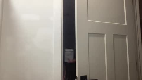 HungCollege online show from November 30, 2025, 6:06 am