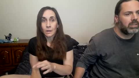 Snapshot of milfqueen831 chatting on January 8, 2025, 6:09 am Jessica and Roger online show from January 8, 2025, 6:09 am