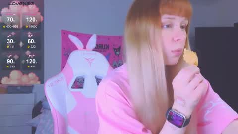 Milia online show from November 6, 2025, 10:32 pm