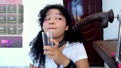 Snapshot of milikitt chatting on March 6, 2025, 6:05 pm milikitt online show from March 6, 2025, 6:05 pm