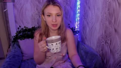 milinafox online show from April 4, 2026, 4:33 am