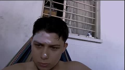 Snapshot of milk_boy25 chatting on October 15, 2025, 3:56 pm milk_boy25 online show from October 15, 2025, 3:56 pm