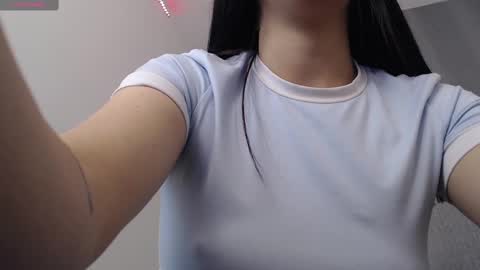 Amira online show from March 3, 2025, 1:20 pm