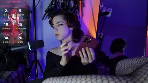 Snapshot of milkingmarlo chatting on September 22, 2025, 12:34 am milkingmarlo online show from September 22, 2025, 12:34 am