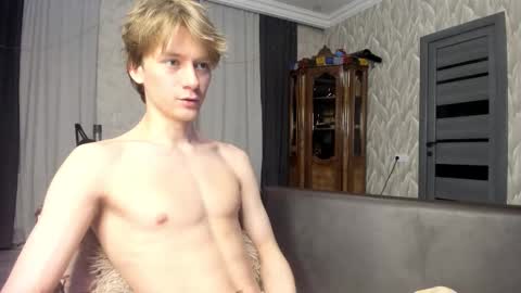 Snapshot of milkiwy chatting on February 14, 2026, 1:02 am Isaac online show from February 14, 2026, 1:02 am