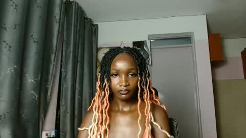 Softluxe online show from February 9, 2026, 7:34 am