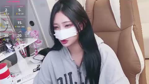 Snapshot of milksola chatting on June 22, 2026, 2:36 pm milksola online show from June 22, 2026, 2:36 pm