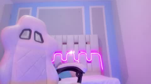 Snapshot of milkwhore1 chatting on February 11, 2026, 8:14 pm Michelle online show from February 11, 2026, 8:14 pm