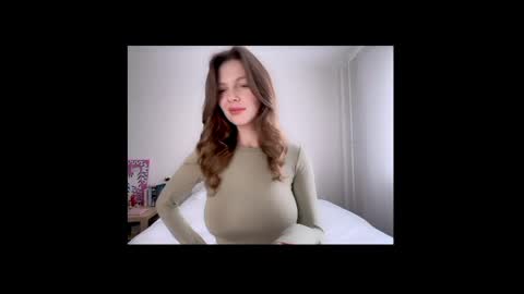 Snapshot of milky__way_ chatting on May 28, 2026, 12:24 pm milky__way_ online show from May 28, 2026, 12:24 pm