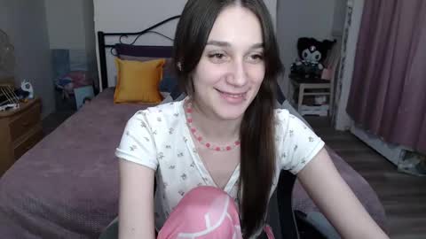 Snapshot of milky_way_rrr chatting on February 20, 2025, 12:41 am Milky online show from February 20, 2025, 12:41 am