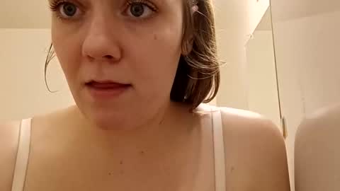 milkymomasquirtsalot online show from May 6, 2026, 5:25 am