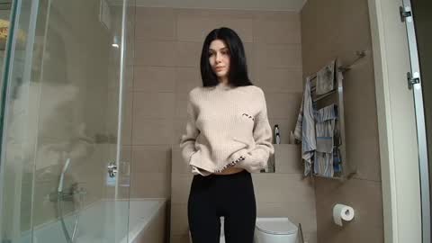 Snapshot of milla_bella chatting on January 31, 2026, 8:51 pm milla bella online show from January 31, 2026, 8:51 pm