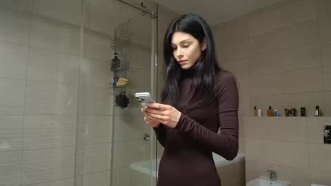 Snapshot of milla_bella chatting on February 11, 2026, 8:14 pm milla bella online show from February 11, 2026, 8:14 pm