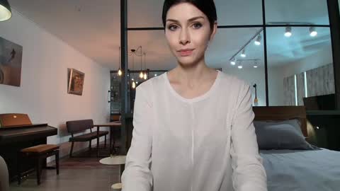 Snapshot of milla_bella chatting on February 27, 2026, 7:03 pm milla bella online show from February 27, 2026, 7:03 pm