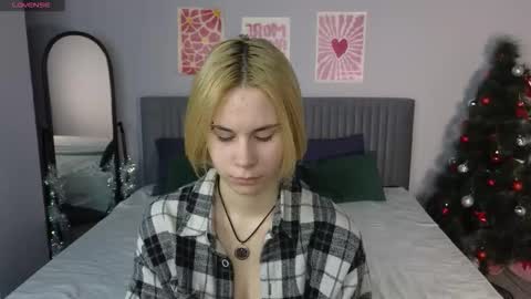 Hello  Im Mila online show from January 15, 2026, 1:32 am