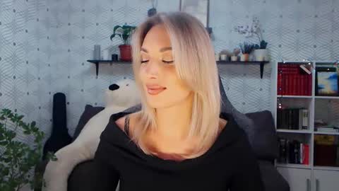 Snapshot of millaxqueen chatting on May 10, 2026, 1:16 pm MillaXQueen online show from May 10, 2026, 1:16 pm