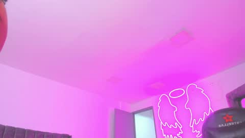 miller_silvana online show from April 11, 2026, 11:47 am