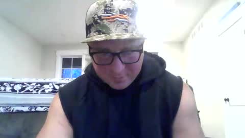 Snapshot of millertimenow34 chatting on May 6, 2026, 1:03 am millertime feet bigcock hairy straight muscles online show from May 6, 2026, 1:03 am