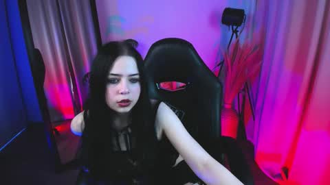 milleycyrus_ online show from March 28, 2026, 1:33 pm