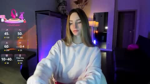 Mila online show from November 24, 2025, 6:46 am