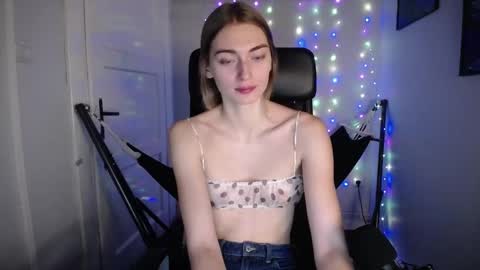 Snapshot of millie_lacroix chatting on December 5, 2024, 4:34 pm millie_lacroix online show from December 5, 2024, 4:34 pm