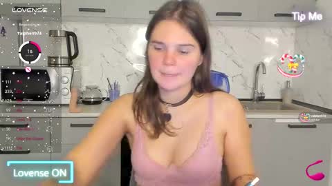 Welcome My name is Tina online show from September 19, 2025, 6:19 pm