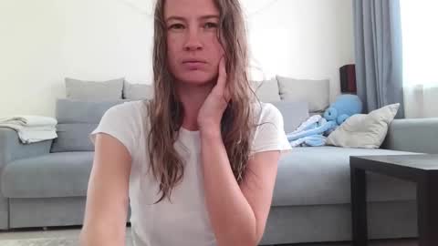 milly_browski online show from September 29, 2025, 12:21 pm