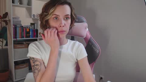 Milly online show from December 22, 2024, 12:27 pm