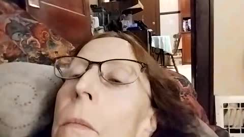 miloanj online show from December 18, 2025, 2:50 am