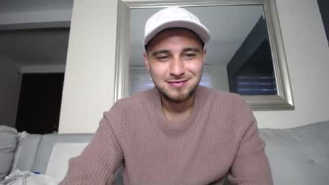 miloslove online show from March 2, 2025, 11:18 am