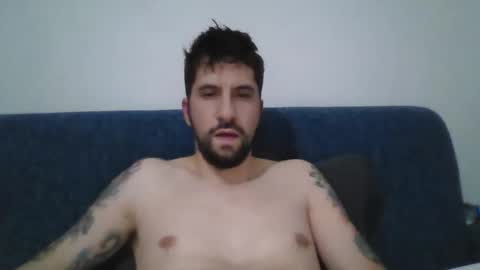 Snapshot of milten1987 chatting on April 13, 2026, 12:27 am milten1987 online show from April 13, 2026, 12:27 am