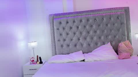 Milu ballmer  online show from February 20, 2025, 11:31 am