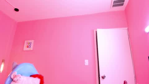 milu_carbajal_x online show from February 20, 2026, 10:49 am