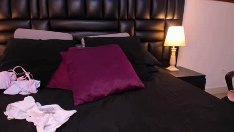 Snapshot of milu_w4llace chatting on February 13, 2025, 10:00 pm Milu Wallace online show from February 13, 2025, 10:00 pm