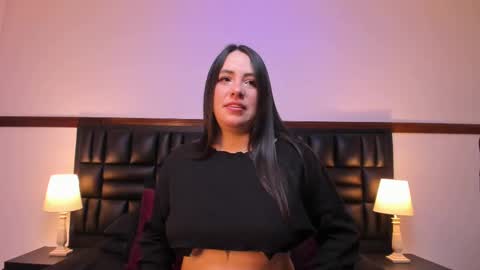 Snapshot of milu_w4llace chatting on February 15, 2025, 11:03 pm Milu Wallace online show from February 15, 2025, 11:03 pm