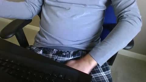 Snapshot of milwaukeebadger24 chatting on December 18, 2024, 4:06 pm milwaukeebadger24 online show from December 18, 2024, 4:06 pm