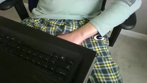 Snapshot of milwaukeebadger24 chatting on December 23, 2024, 4:50 pm milwaukeebadger24 online show from December 23, 2024, 4:50 pm