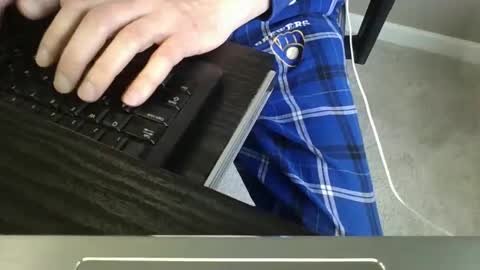 Snapshot of milwaukeebadger24 chatting on January 22, 2025, 9:43 pm milwaukeebadger24 online show from January 22, 2025, 9:43 pm