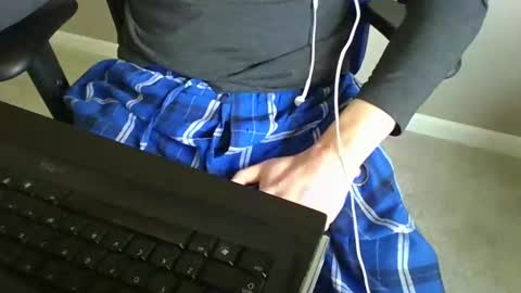 Snapshot of milwaukeebadger24 chatting on March 12, 2025, 6:44 pm milwaukeebadger24 online show from March 12, 2025, 6:44 pm