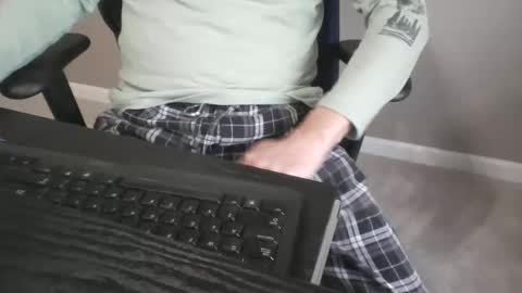 Snapshot of milwaukeebadger24 chatting on October 29, 2025, 12:51 pm milwaukeebadger24 online show from October 29, 2025, 12:51 pm