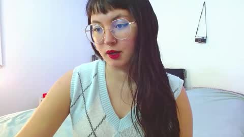 mily_baker online show from December 9, 2024, 7:18 pm