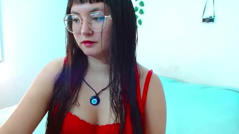 mily_baker online show from December 24, 2024, 7:33 pm