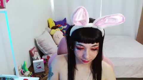 mily_milk_ online show from March 9, 2025, 6:00 pm