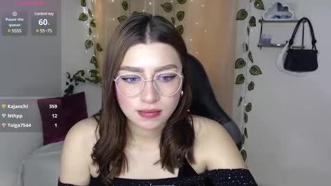 Mily online show from March 8, 2025, 8:57 pm