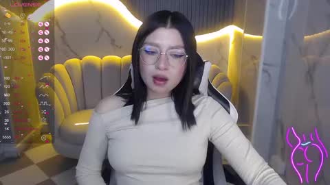 Mily online show from October 12, 2025, 12:59 pm