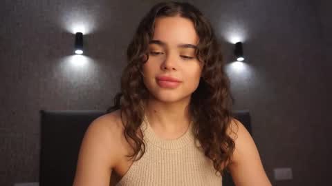 Snapshot of milyyclaars chatting on February 10, 2026, 1:59 pm Linda online show from February 10, 2026, 1:59 pm