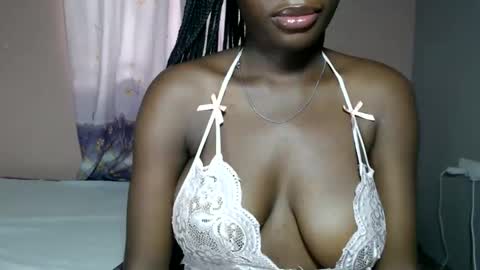 mimiebony online show from May 16, 2026, 6:43 am