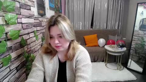 mimimishel_69 online show from February 12, 2025, 1:27 pm
